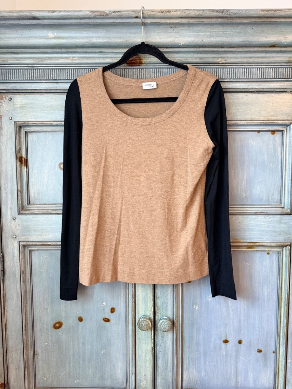 Akris Punto Beige Black Top US Size 8